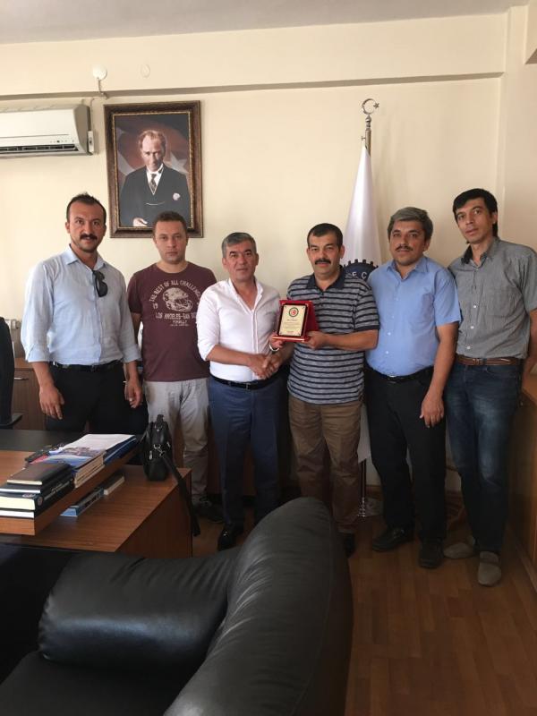 DENİZLİ ŞUBEDEN EMEKLİLİK PLAKETİ