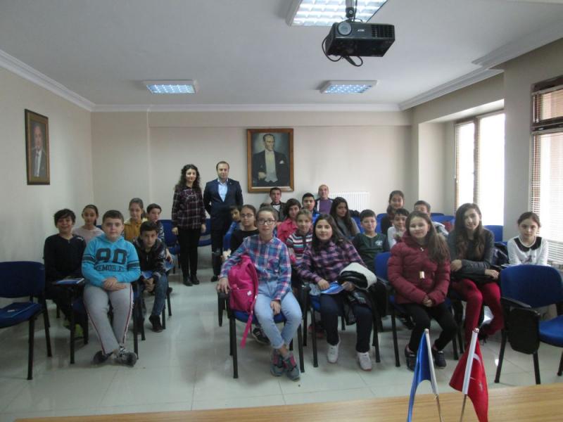 BOZÜYÜK ŞUBESİ ÜCRETSİZ İNGİLİZCE KURSU HİZMETİ  ÜÇÜNCÜ YILINA GİRDİ