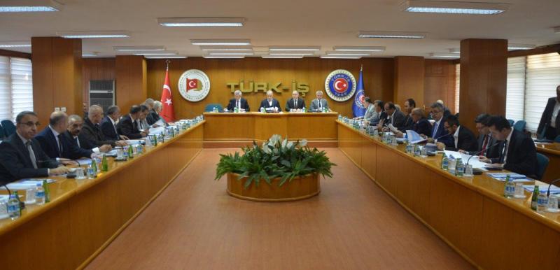 TÜRK-İŞ BAŞKANLAR KURULU