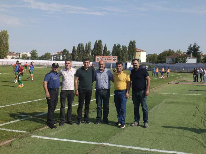 BOZÜYÜK VİTRA SPOR TUR ATLADI