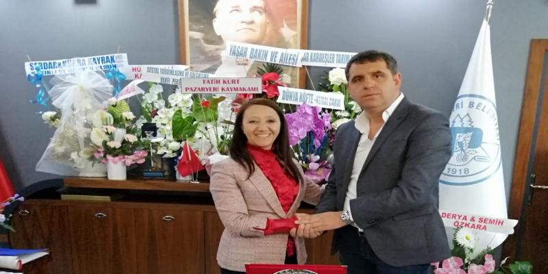 ÖZGÜR'DEN BELEDİYELERE ZİYARET