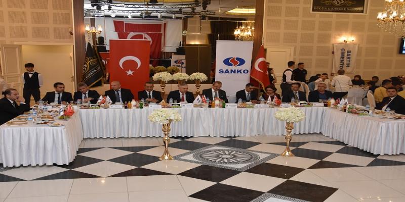BARTIN ÇİMENTO FABRİKASI GELENEKSEL İFTAR YEMEĞİ VE PLAKET TAKDİMİ